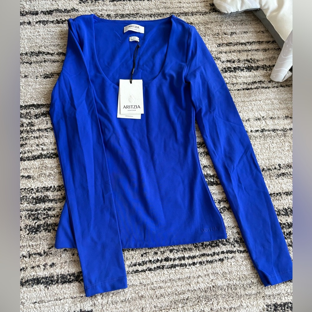 Aritzia Ablaze Blue‎ Long Sleeve Contour Tee